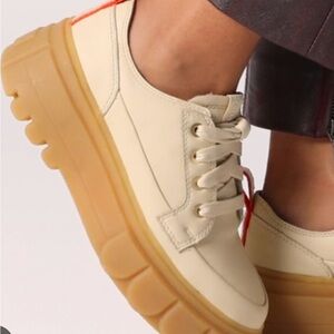 Sorel Cream and Tan Women's Sneakers
